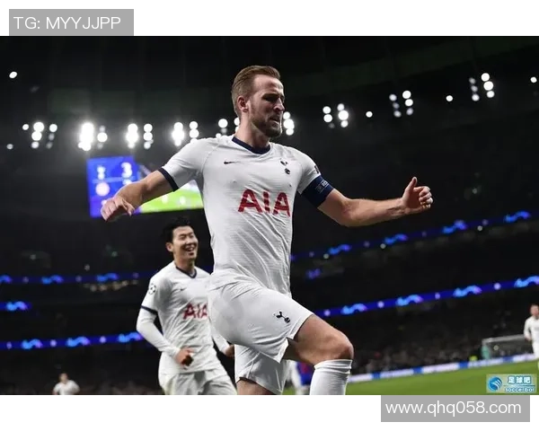 泰国足球明星海报展现激情与梦想的完美结合